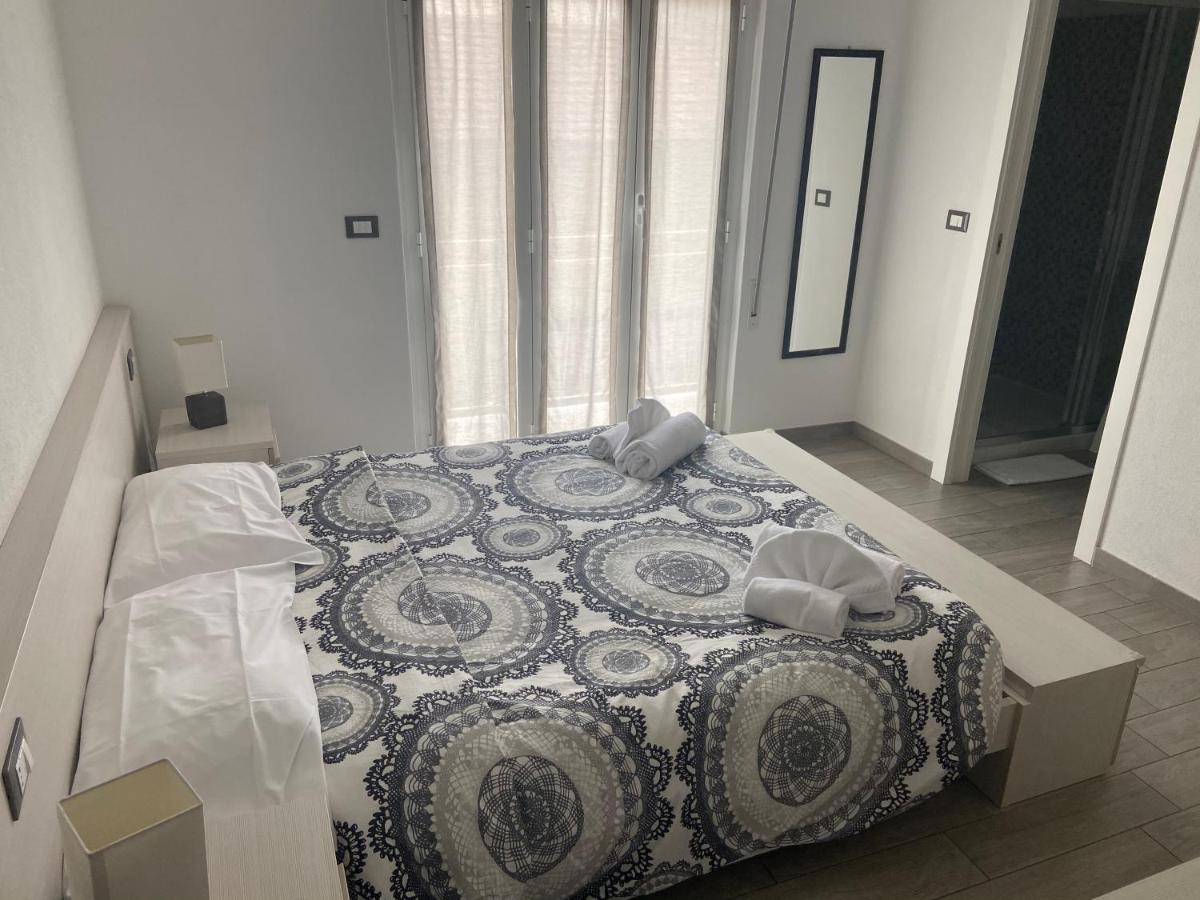 Albergo Aduepassi & Servizio Bike Shuttle Finale Ligure Exterior foto
