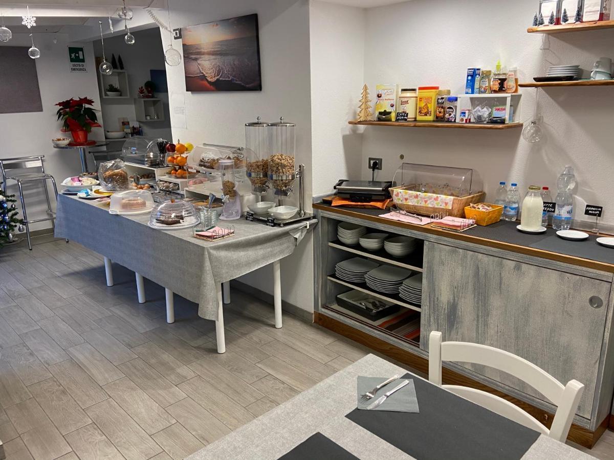 Albergo Aduepassi & Servizio Bike Shuttle Finale Ligure Exterior foto